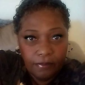 Meet your Posher, Carrie